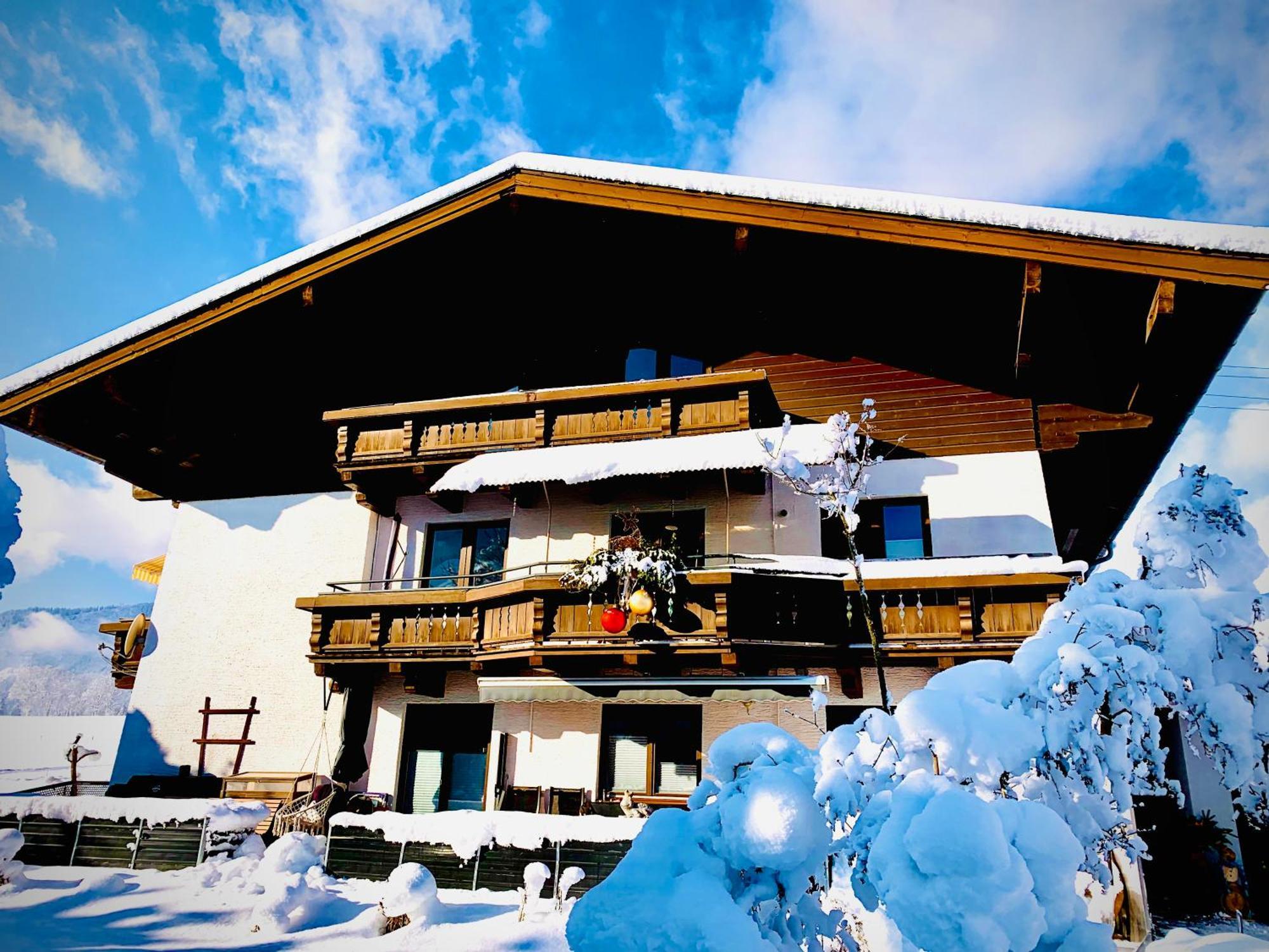 Bergblick Apartment Saalfelden Ngoại thất bức ảnh