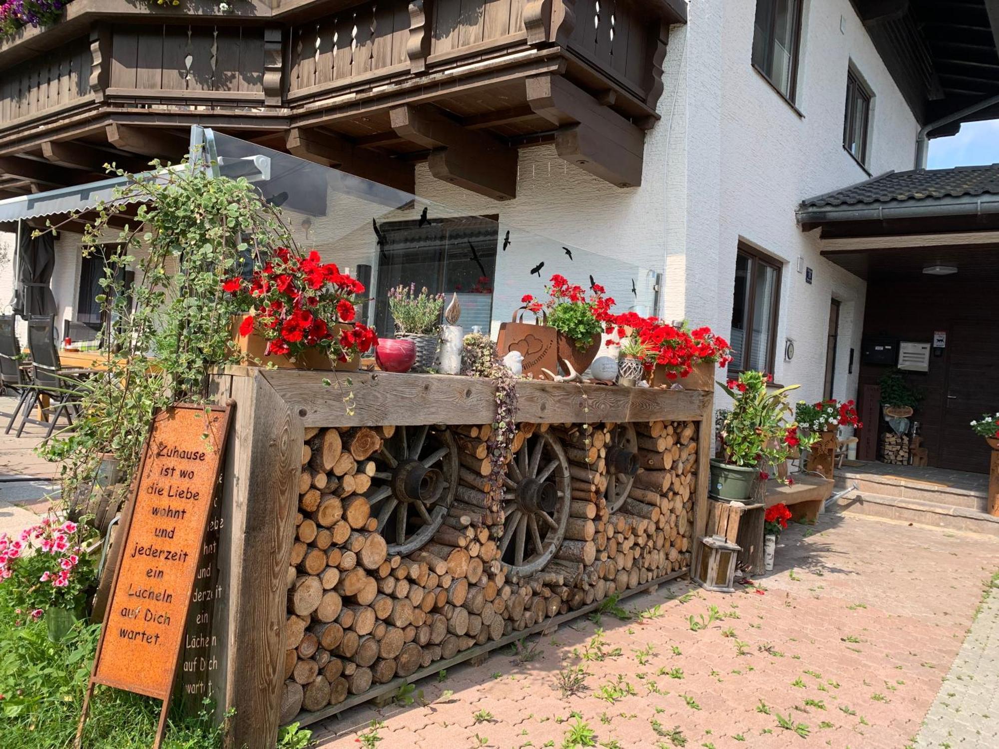 Bergblick Apartment Saalfelden Ngoại thất bức ảnh